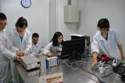 【十百千提升工程】海富光子 “红色激光”引领企业创新发展